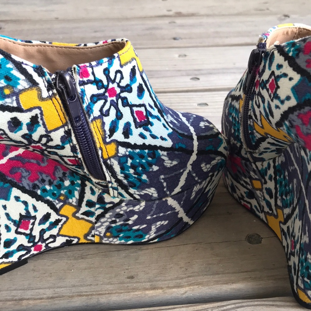 Steve Madden Platform Patterned Wedge 7.5 - image 6